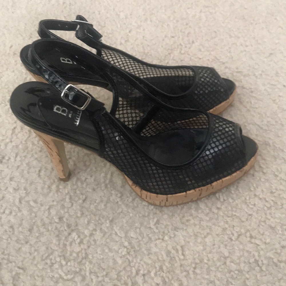Shoes - Picture 2 of 4